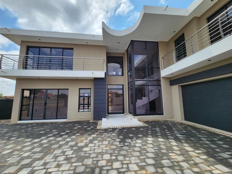 6 Bedroom Property for Sale in Savannah Country Estate Gauteng