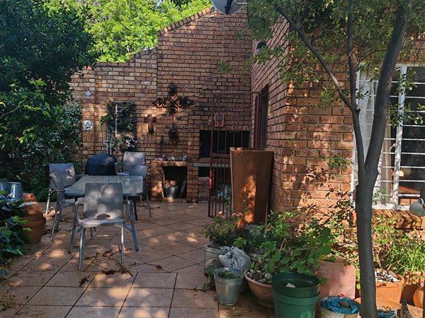 3 Bedroom Property for Sale in Clubview Gauteng