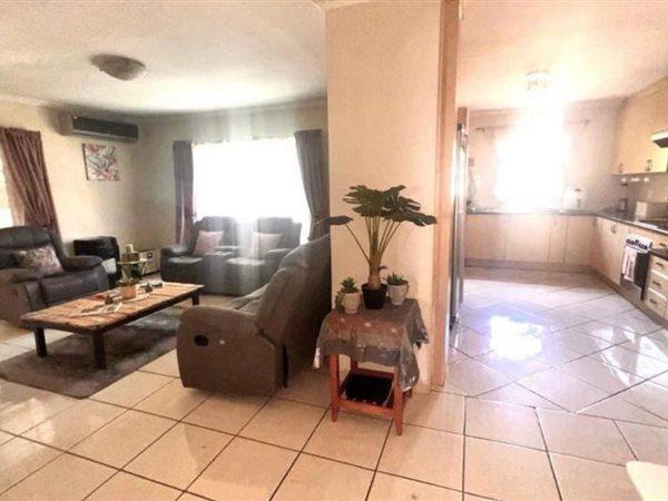 3 Bedroom Property for Sale in Eldoraigne Gauteng