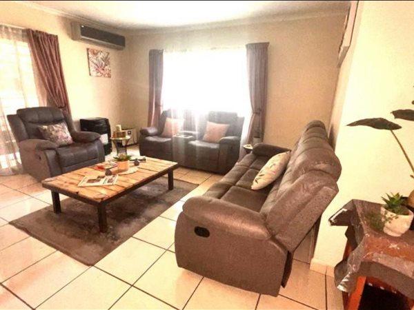 3 Bedroom Property for Sale in Eldoraigne Gauteng