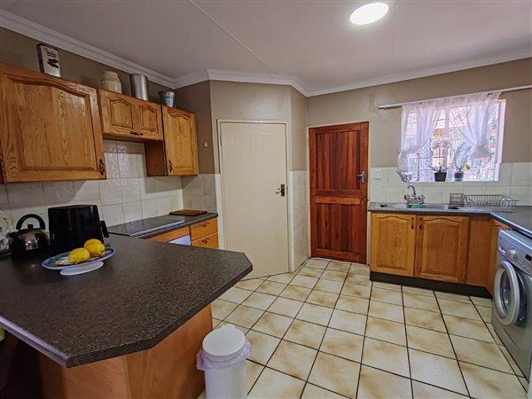 3 Bedroom Property for Sale in Eldoraigne Gauteng