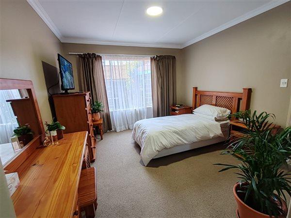 3 Bedroom Property for Sale in Eldoraigne Gauteng