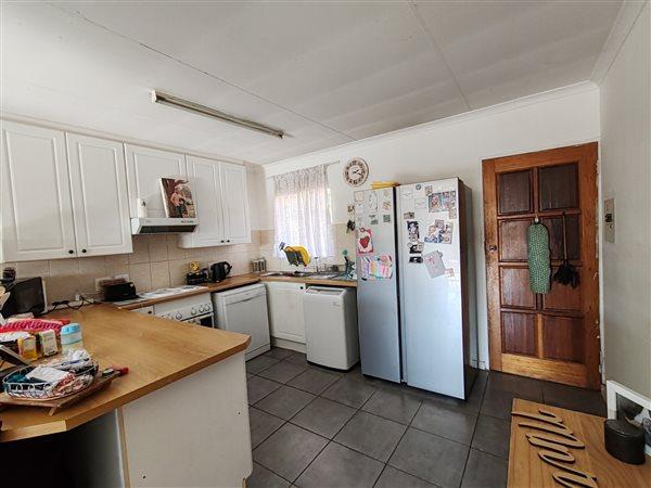 2 Bedroom Property for Sale in Rooihuiskraal North Gauteng