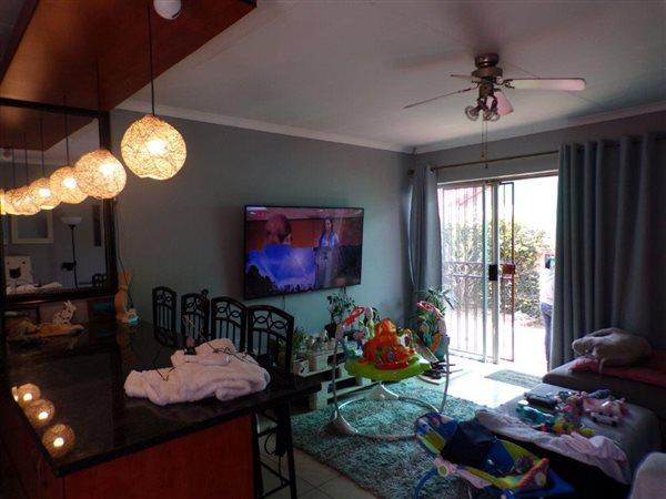 3 Bedroom Property for Sale in Rooihuiskraal North Gauteng