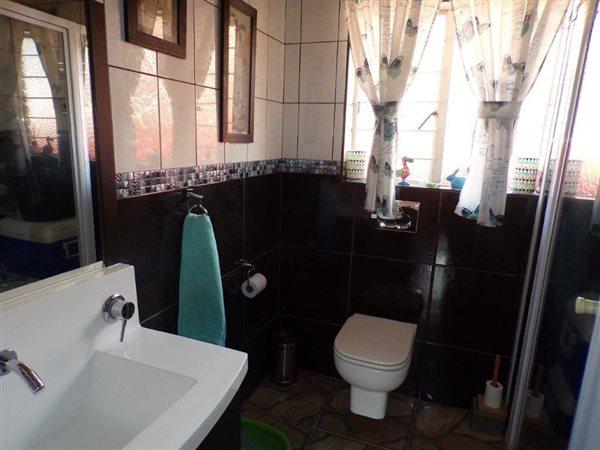 3 Bedroom Property for Sale in Rooihuiskraal North Gauteng