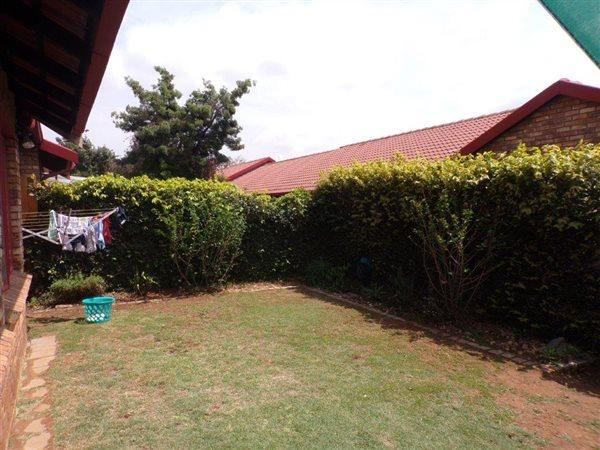 3 Bedroom Property for Sale in Rooihuiskraal North Gauteng