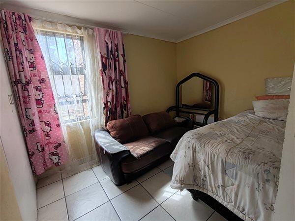 5 Bedroom Property for Sale in The Reeds Gauteng