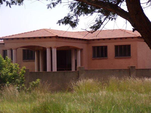 7 Bedroom Property for Sale in Kameeldrift East Gauteng