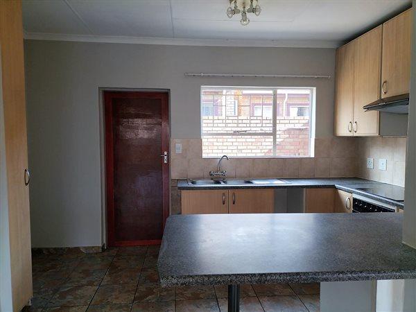 3 Bedroom Property for Sale in Amberfield Crest Estate Gauteng