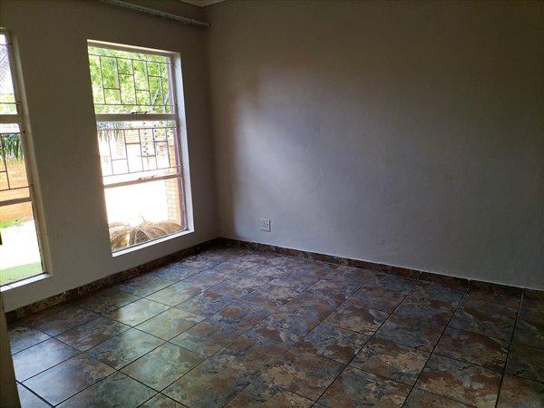 3 Bedroom Property for Sale in Amberfield Crest Estate Gauteng