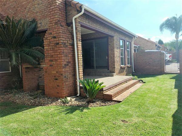 3 Bedroom Property for Sale in Amberfield Crest Estate Gauteng