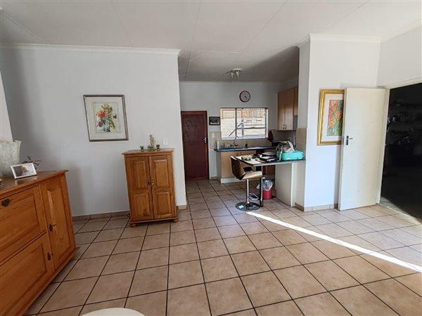 3 Bedroom Property for Sale in Amberfield Crest Estate Gauteng