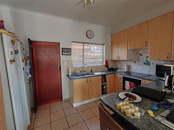 3 Bedroom Property for Sale in Amberfield Crest Estate Gauteng