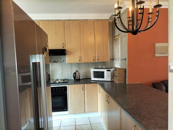 3 Bedroom Property for Sale in Amberfield Crest Estate Gauteng