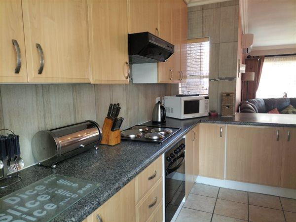 3 Bedroom Property for Sale in Amberfield Crest Estate Gauteng