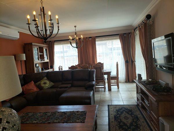 3 Bedroom Property for Sale in Amberfield Crest Estate Gauteng