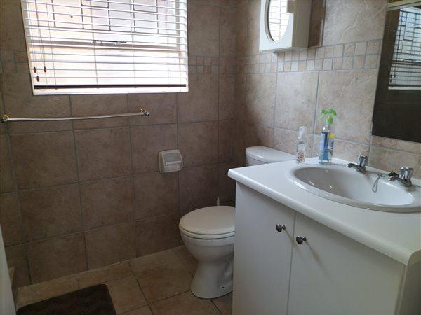 3 Bedroom Property for Sale in Amberfield Crest Estate Gauteng