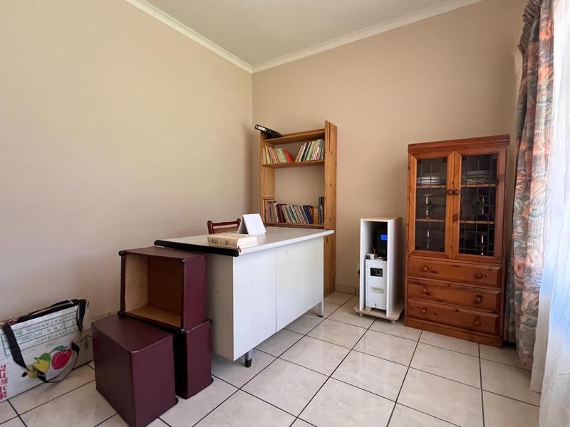 4 Bedroom Property for Sale in Farrarmere Gauteng