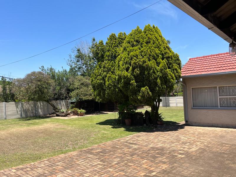 4 Bedroom Property for Sale in Farrarmere Gauteng