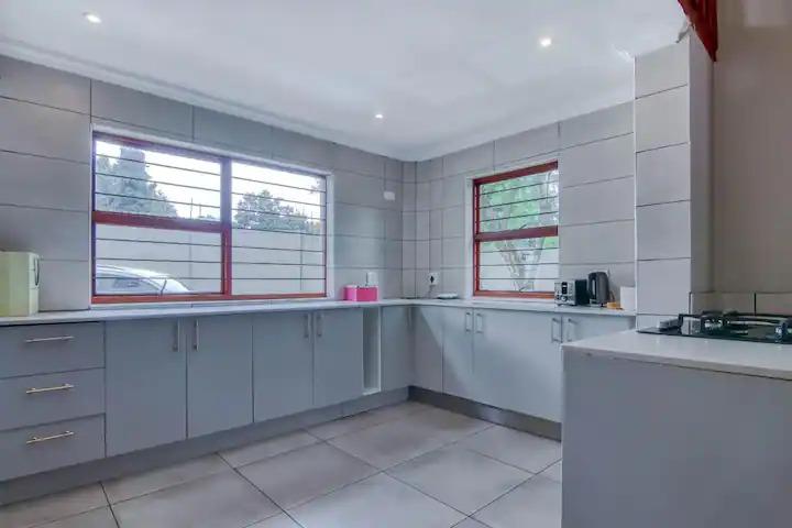 3 Bedroom Property for Sale in Bryanston Gauteng