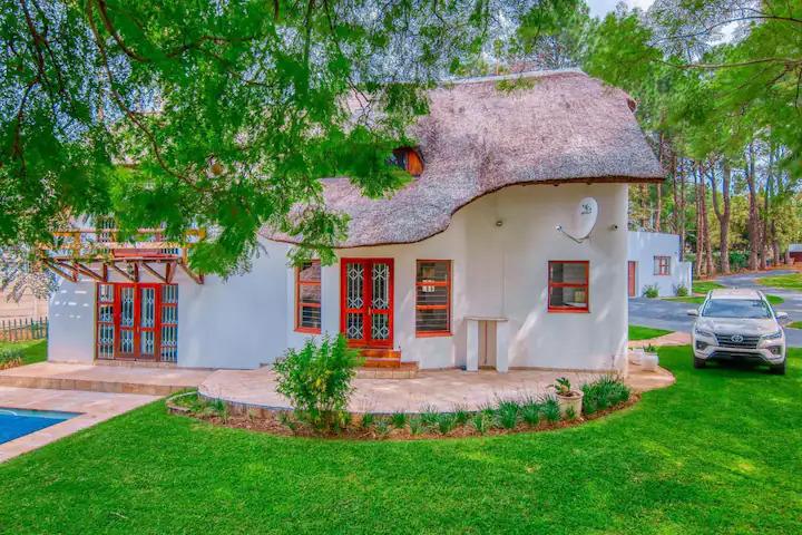 3 Bedroom Property for Sale in Bryanston Gauteng