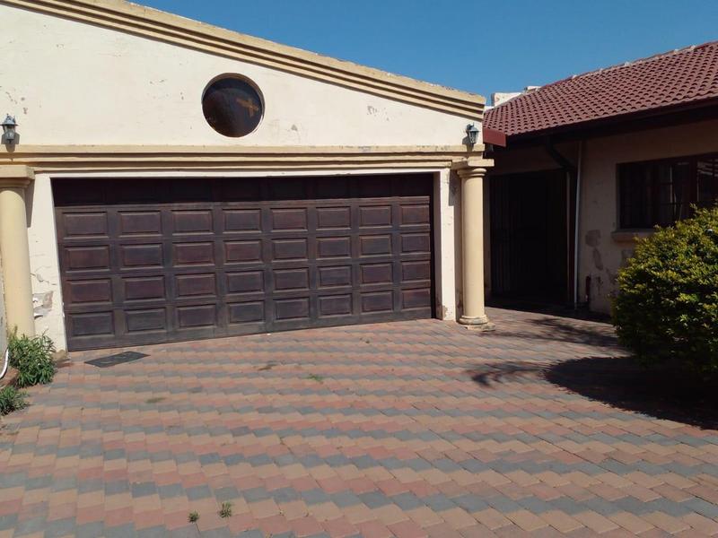 To Let 3 Bedroom Property for Rent in Kwaggasrand Gauteng