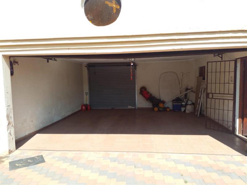 To Let 3 Bedroom Property for Rent in Kwaggasrand Gauteng