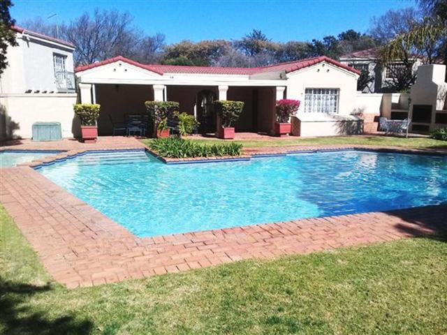 To Let 2 Bedroom Property for Rent in Bryanston Gauteng