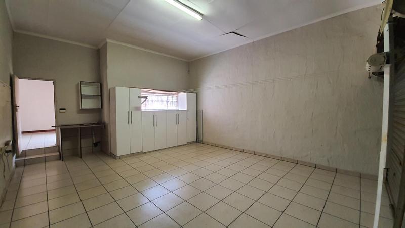 To Let 3 Bedroom Property for Rent in Waterkloof Park Gauteng