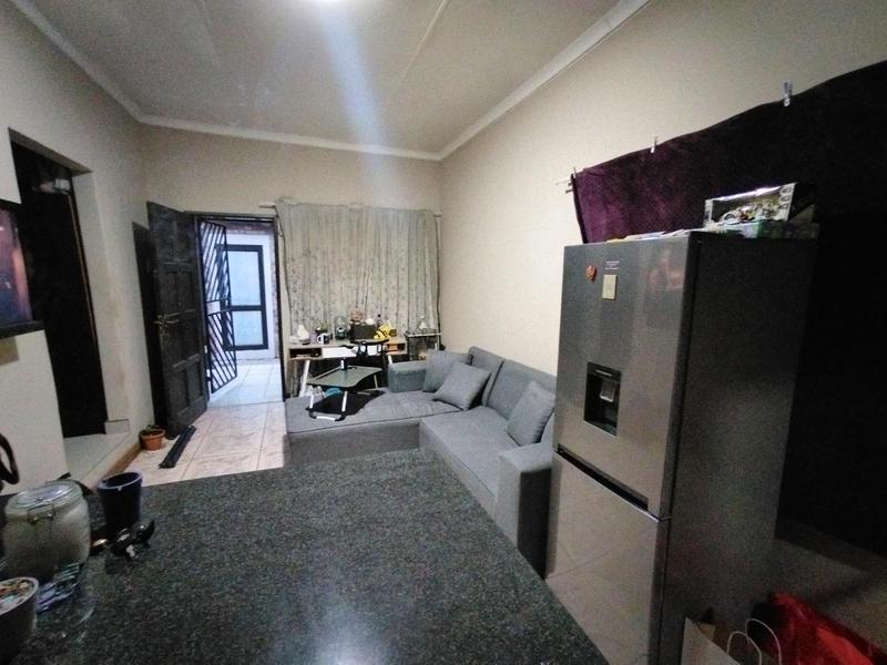 To Let 1 Bedroom Property for Rent in Erasmia Gauteng