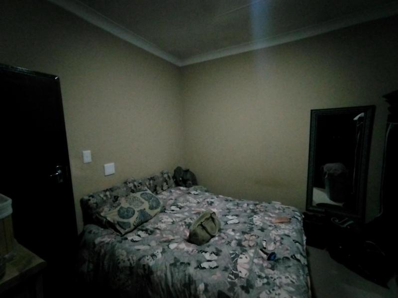 To Let 1 Bedroom Property for Rent in Erasmia Gauteng