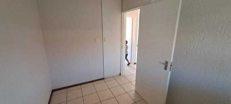 2 Bedroom Property for Sale in Hughes Gauteng