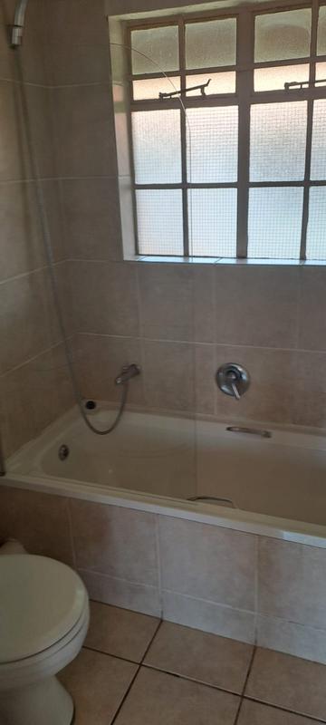 2 Bedroom Property for Sale in Hughes Gauteng