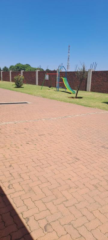 2 Bedroom Property for Sale in Hughes Gauteng