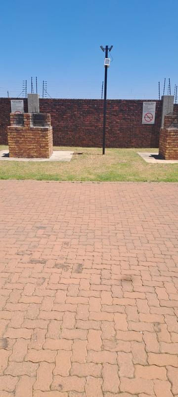 2 Bedroom Property for Sale in Hughes Gauteng