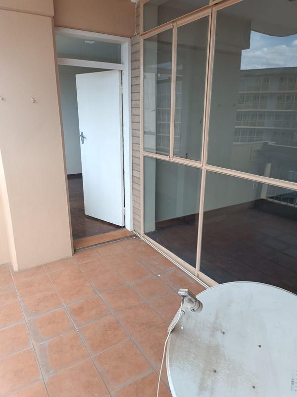 To Let 1 Bedroom Property for Rent in Parktown Gauteng