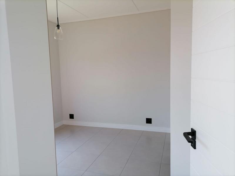 To Let 2 Bedroom Property for Rent in Linbro Park Gauteng