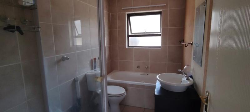 To Let 2 Bedroom Property for Rent in Chancliff A H Gauteng