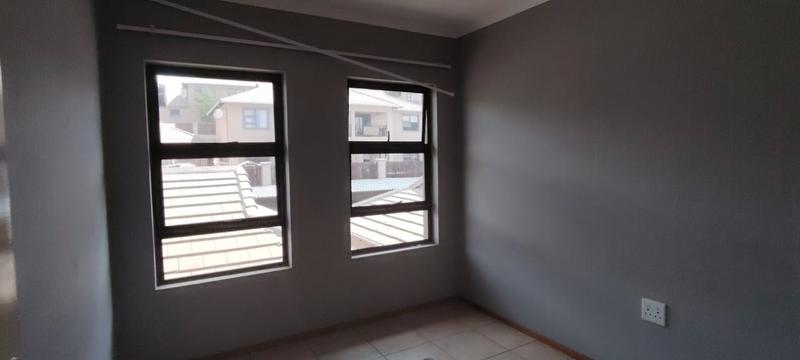 To Let 2 Bedroom Property for Rent in Chancliff A H Gauteng