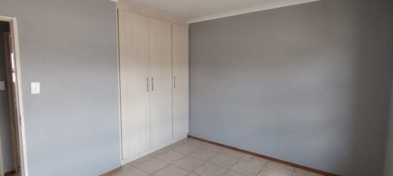 To Let 2 Bedroom Property for Rent in Chancliff A H Gauteng