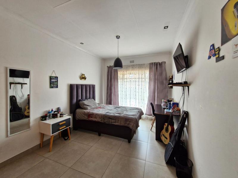 3 Bedroom Property for Sale in Birchleigh North Gauteng