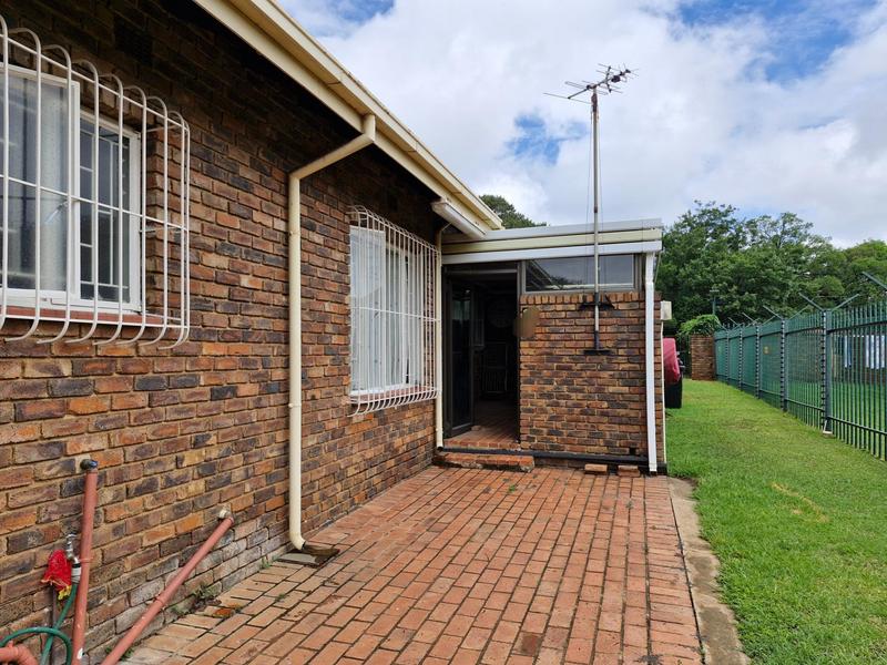 3 Bedroom Property for Sale in Birchleigh North Gauteng