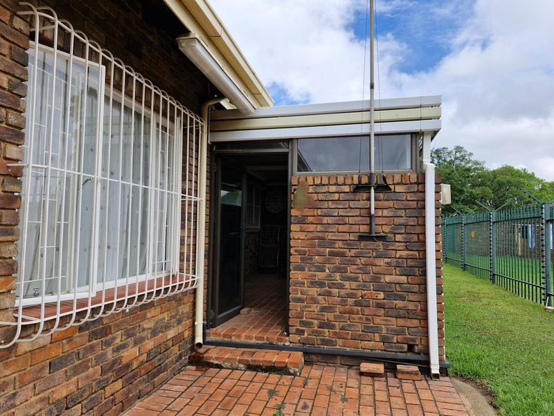 3 Bedroom Property for Sale in Birchleigh North Gauteng