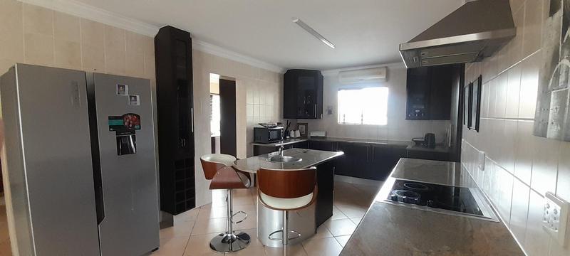 To Let 3 Bedroom Property for Rent in Amberfield Gauteng