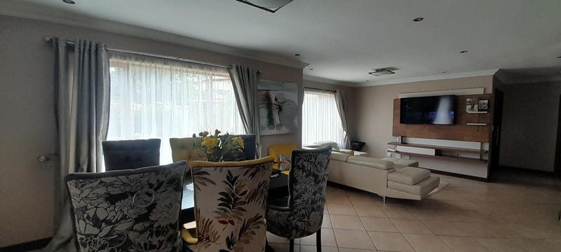 To Let 3 Bedroom Property for Rent in Amberfield Gauteng