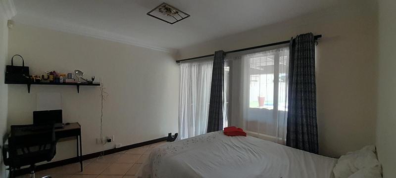 To Let 3 Bedroom Property for Rent in Amberfield Gauteng