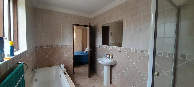 To Let 3 Bedroom Property for Rent in Amberfield Gauteng