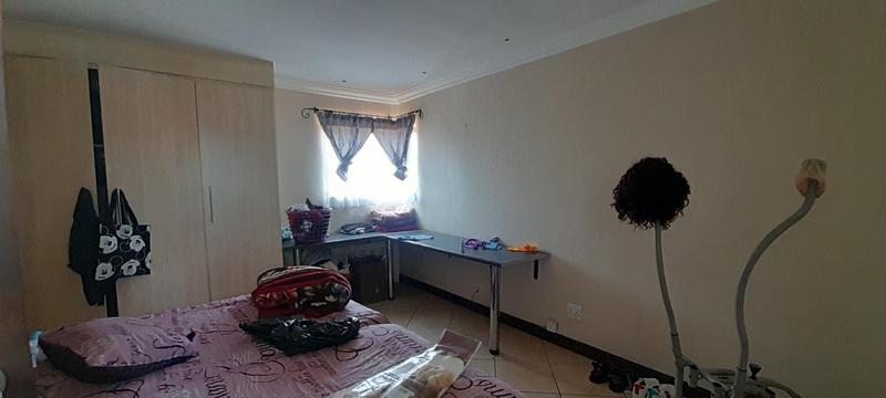 To Let 3 Bedroom Property for Rent in Amberfield Gauteng