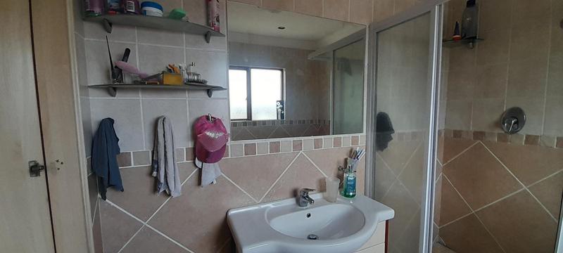 To Let 3 Bedroom Property for Rent in Amberfield Gauteng