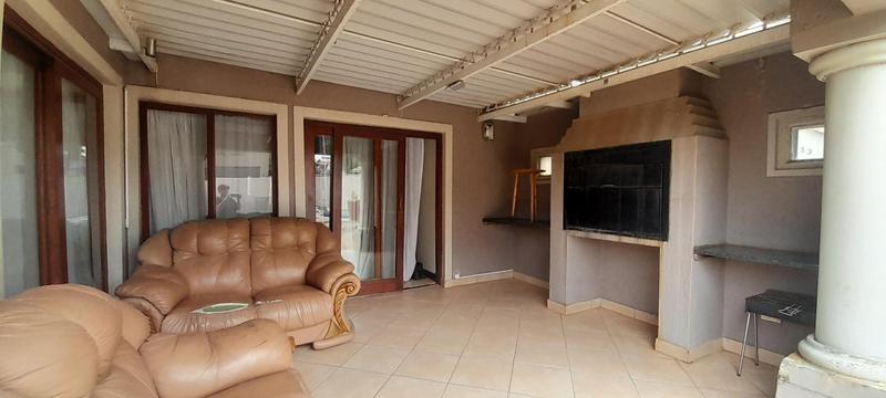 To Let 3 Bedroom Property for Rent in Amberfield Gauteng